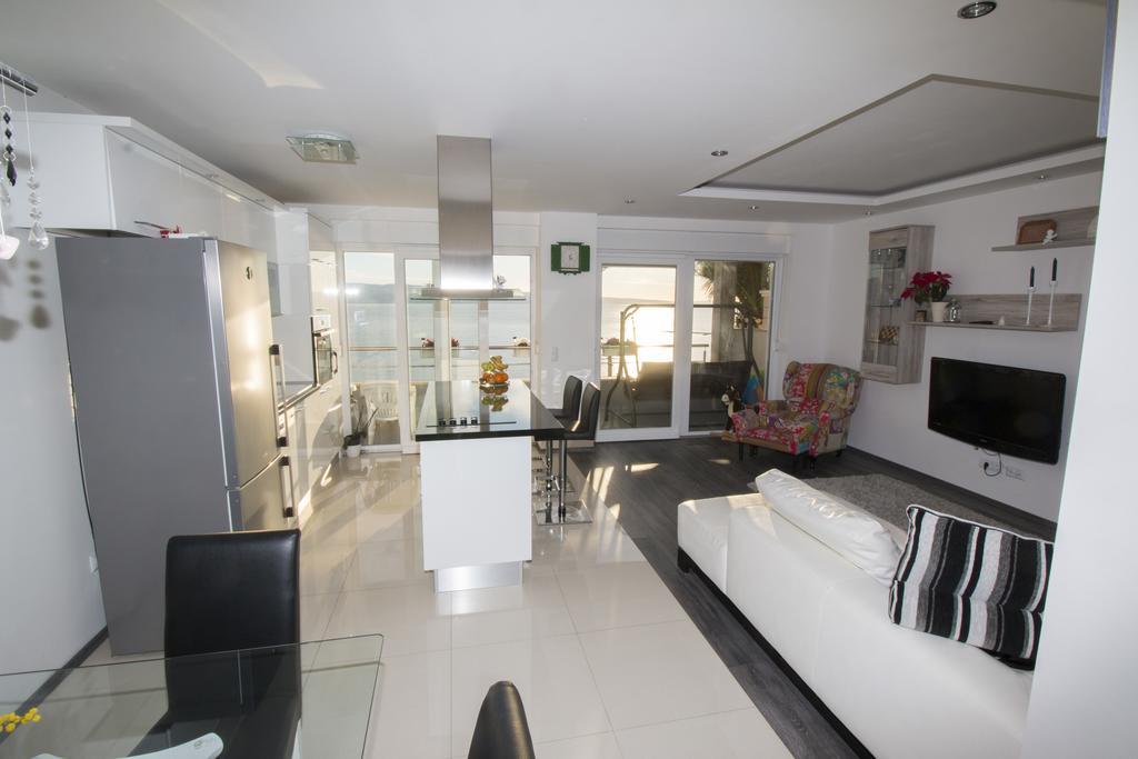 Apartment Mate Omiš Eksteriør billede